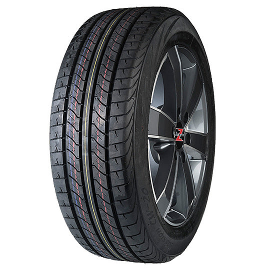 Pneus 235/55R18C renforcés pour SUV et utilitaires à St. Barth, résistants et sûr